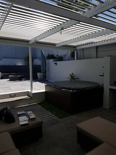 pool-and-jacuzzi-covers